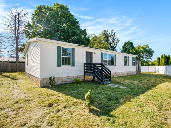 59927 Red Arrow Hwy, Hartford, MI 49057