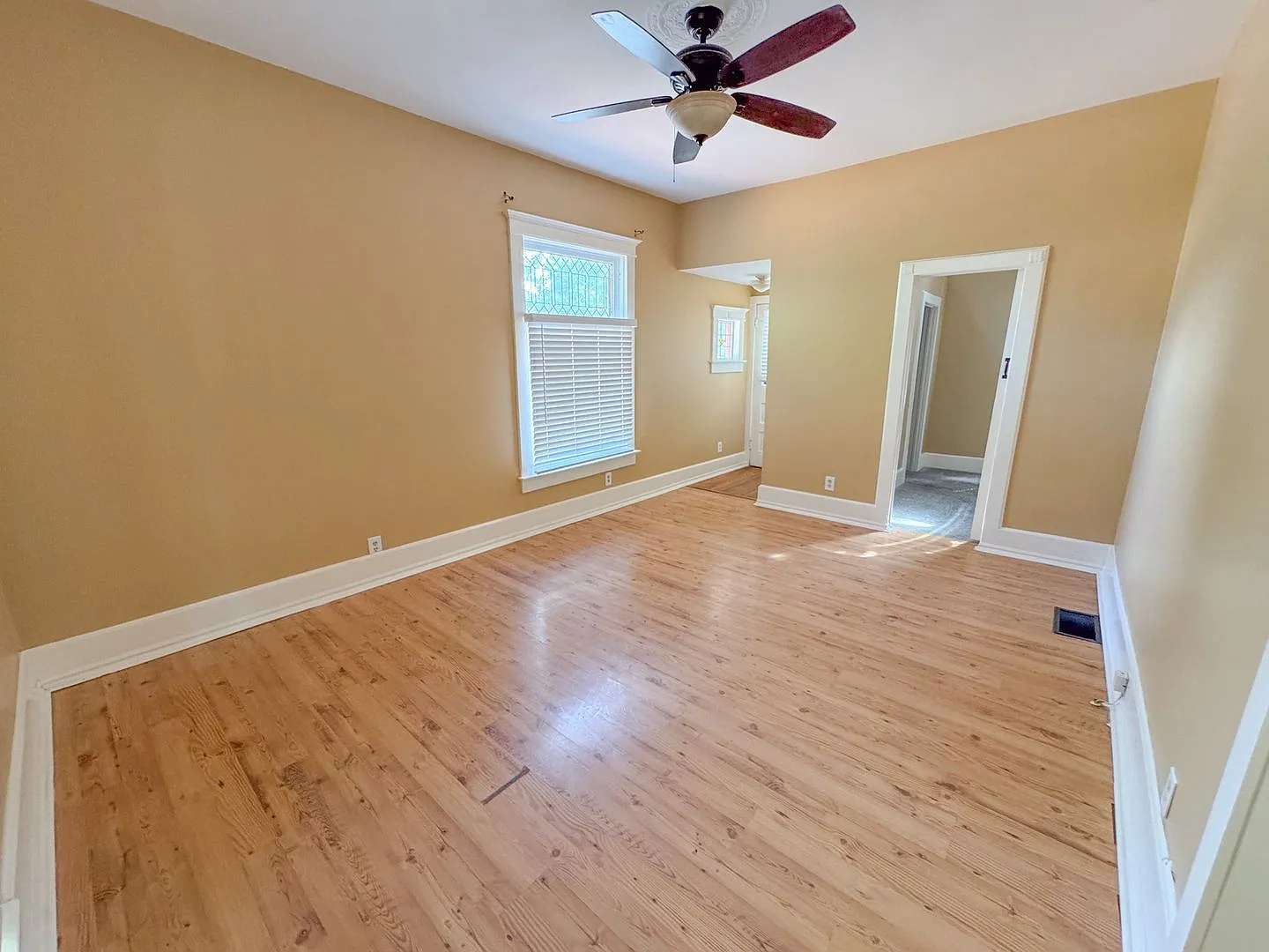Charming 2-Bedroom home near Old Colorado City — Photo 2