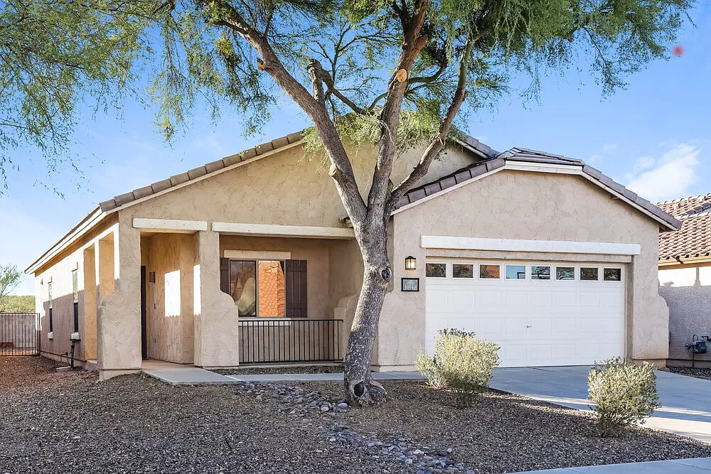 4 bed, 2.0 bath, 1594 sqft, $2,265 — Photo 3
