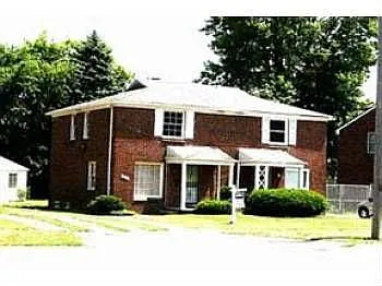 19444 Greenfield Rd photo 1