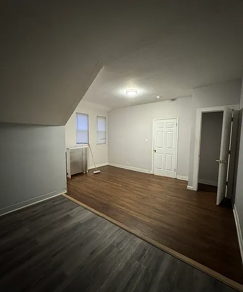 130 W 4th St #3R — Photo 6