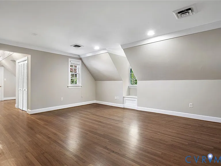 9900 Kingsbridge Rd — Photo 20