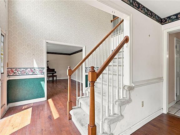 2nd image of 4624 Berrywood Rd