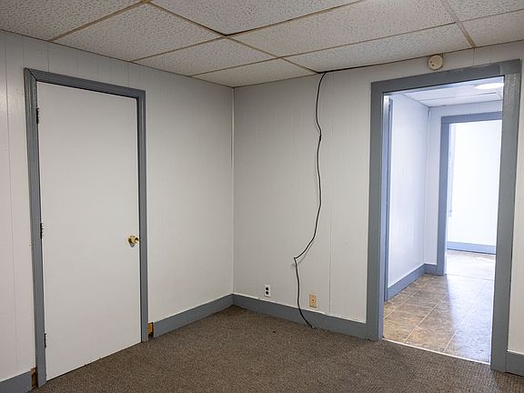 2nd image of 121 E Quincy St #10