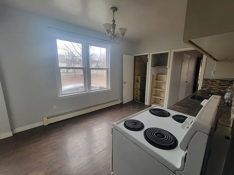 17 Duke St #1 — Photo 5