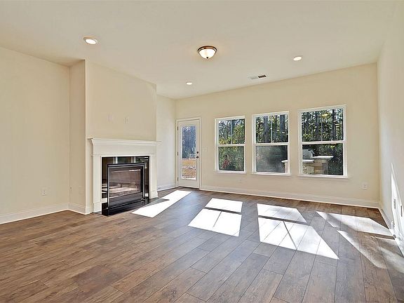 4th image of 142 Southgate Ct. The Colony    Lot 7