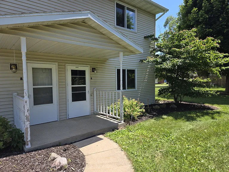 527 Franklin St #B — Photo 10