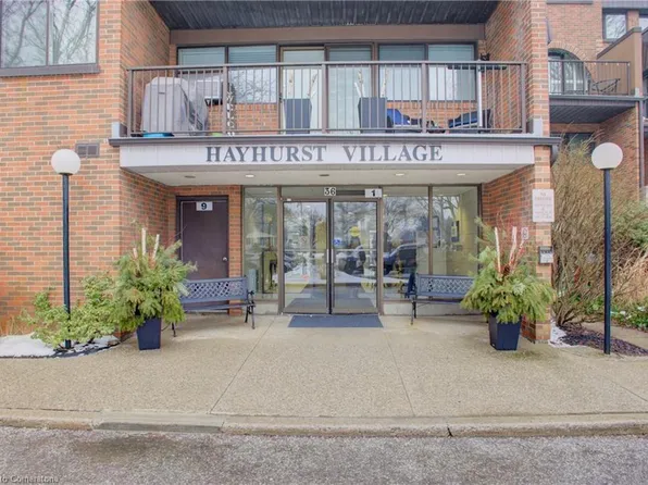 36 Hayhurst Rd #312, Brantford, ON N3R 6Y9