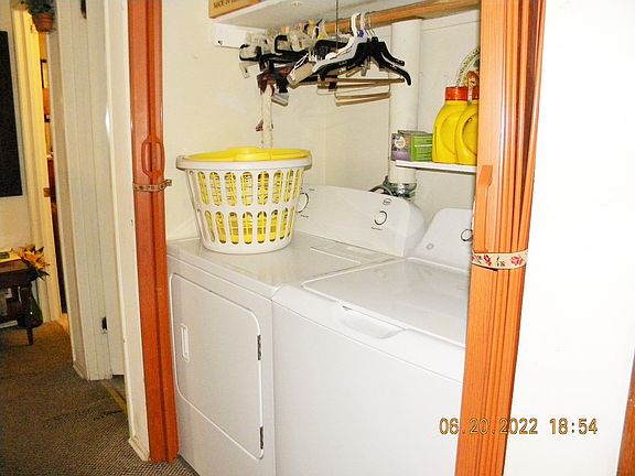 5th image of 2301 Oxford Cir