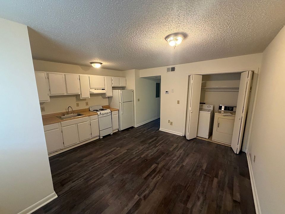 1st image of 31 8th St NW #9