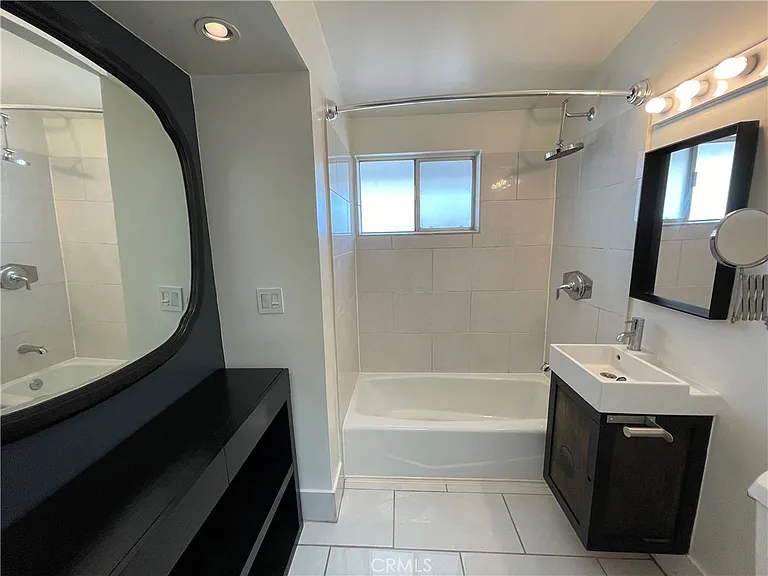 4040 Grand View Blvd #19 — Photo 11