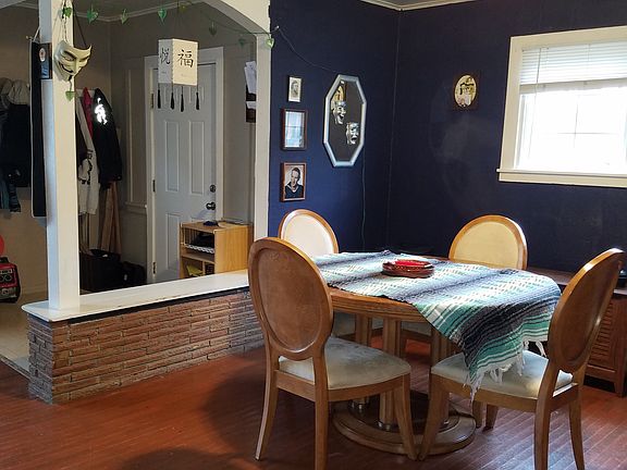 5th image of 1872 Pacific Ave NE #A-b