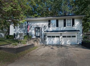 507 Pheasant Rd, Harrisonville, MO 64701