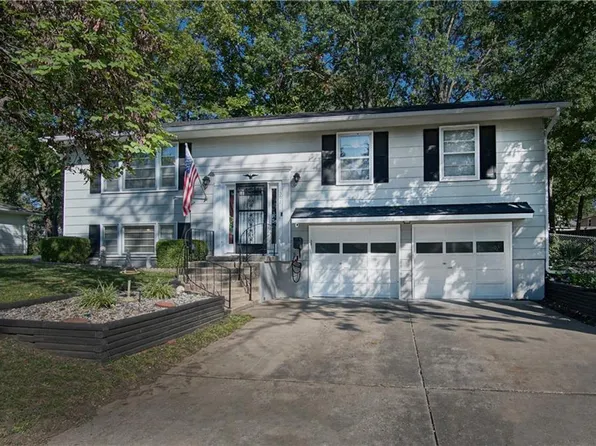 507 Pheasant Rd, Harrisonville, MO 64701