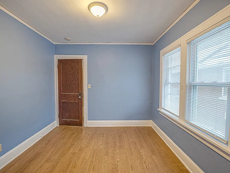 2403 Elm St — Photo 13