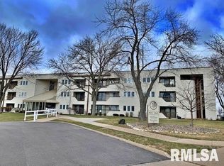 2605 W Willowlake Dr APT 8, Peoria, IL 61614