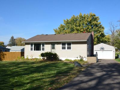 2331 12th Ave E, North Saint Paul, MN, 55109
