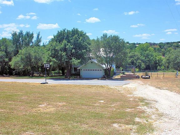 5th image of 1154 County Road 429