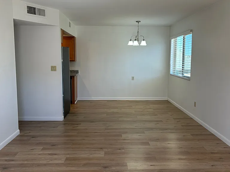 180 Bradshaw Dr #15 — Photo 12