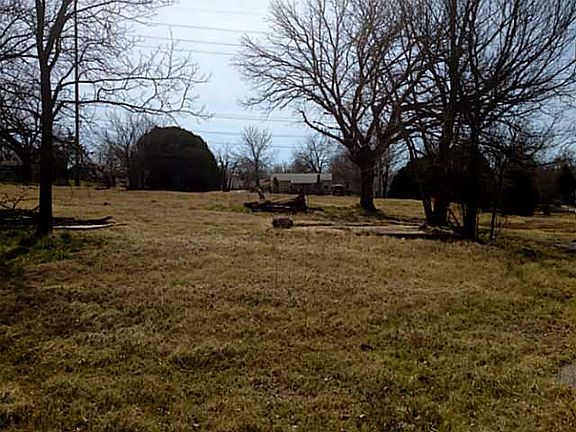 5th image of 1025 SE 15th St