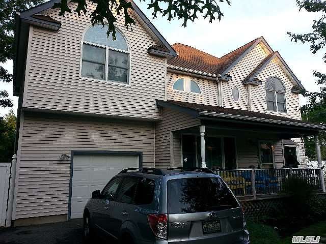 1st image of 320 1st St