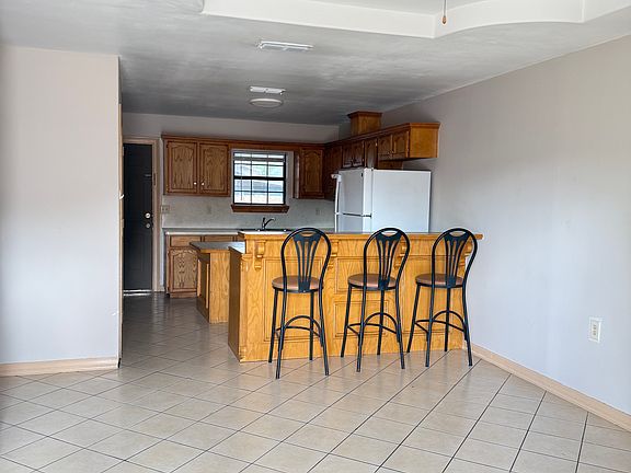 2nd image of 5831 Buffel St #3