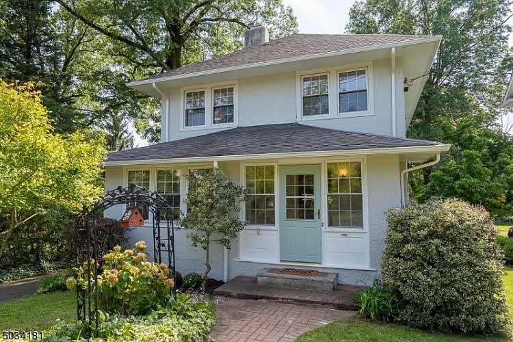 1st image of 106 Glen Ave