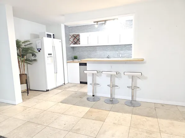 302 Lincoln Ave APT 10, Cape Canaveral, FL 32920