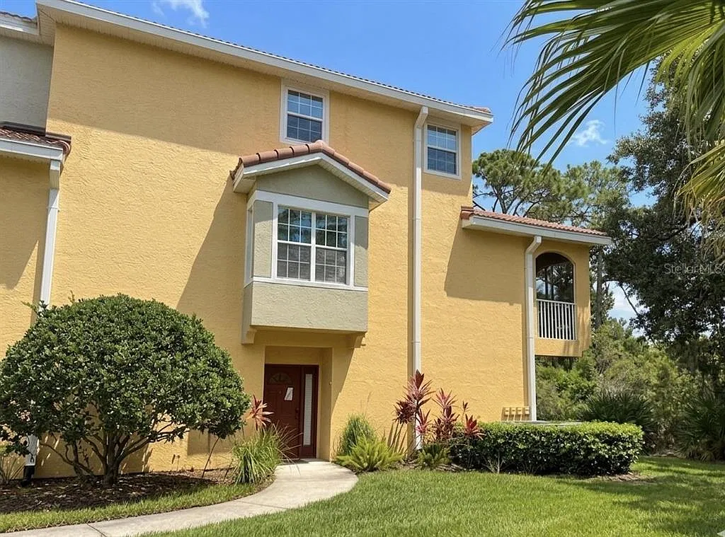 3 bed, 3.0 bath, 1559 sqft, $2,700 — Photo 3