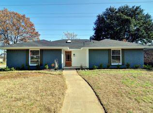 2601 Smouldering Wood Dr, Arlington, TX 76016