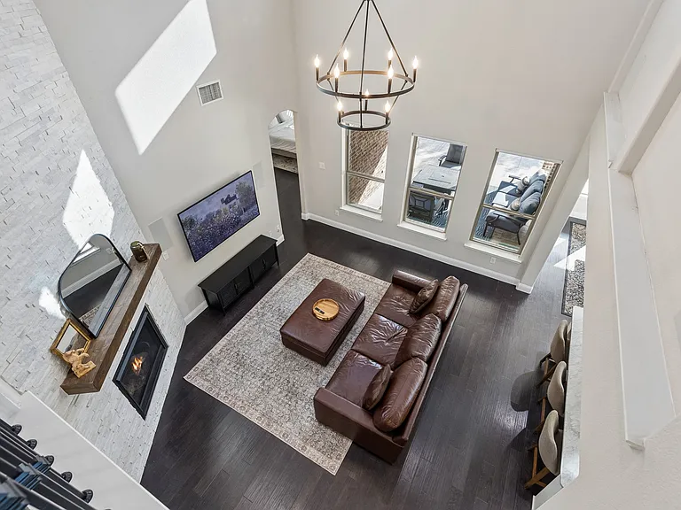 7909 Bonham Cv — Photo 14