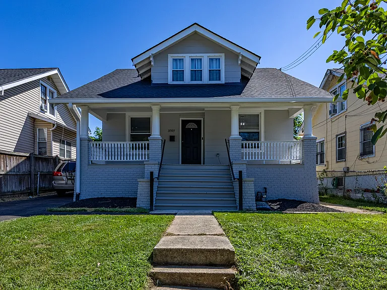 3707 37th Pl — Photo 8