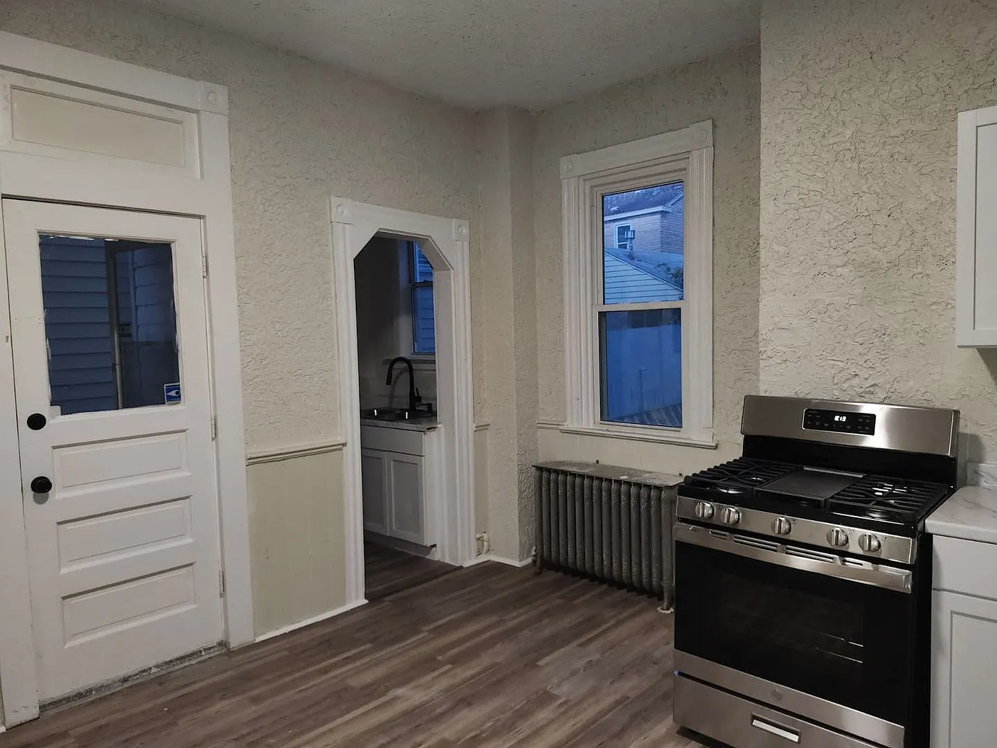 Charming 3BR Home in Pittsburgh, Section 8 Considered!! — Photo 4