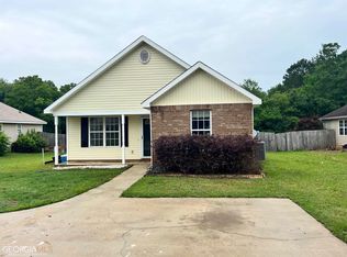 308 Strawbridge Ln, Bonaire, GA