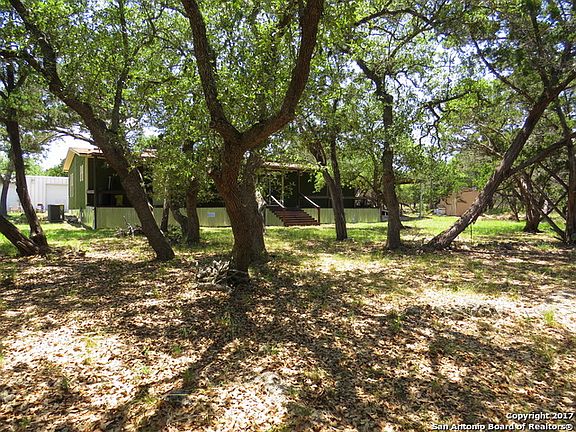 5th image of 1415 Clearcreek Dr