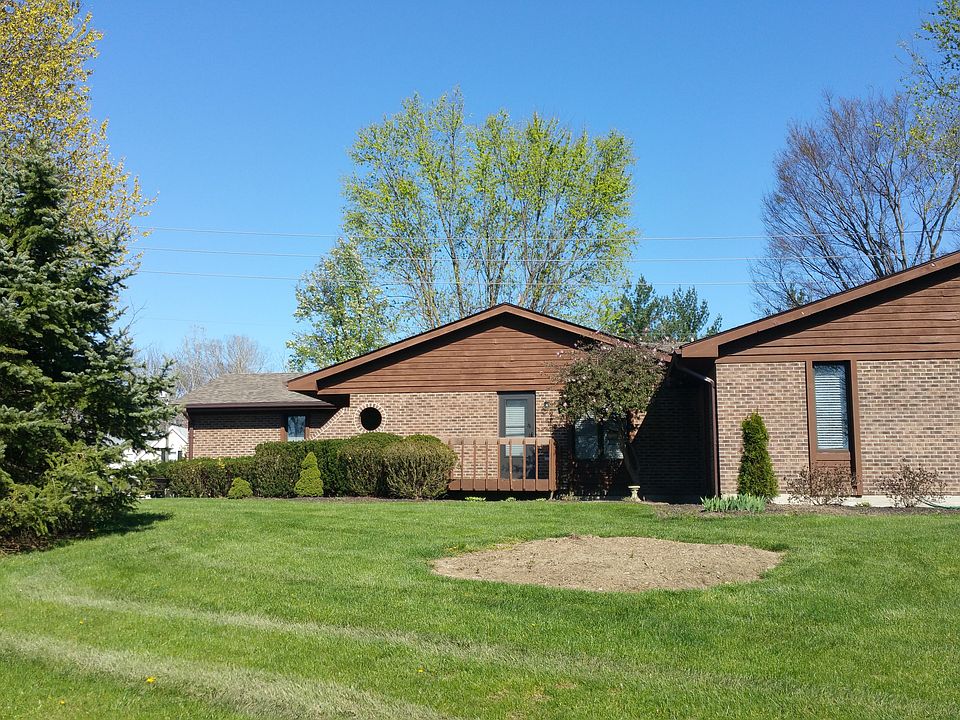Front of house and lawn