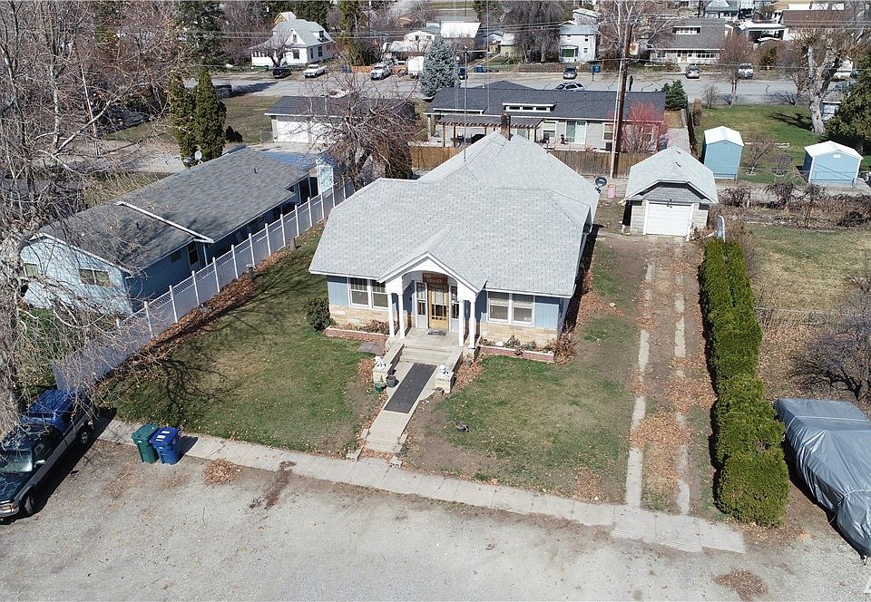 1st image of 133 E Allen Ave