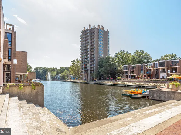 11400 Washington Plz W APT 303, Reston, VA 20190