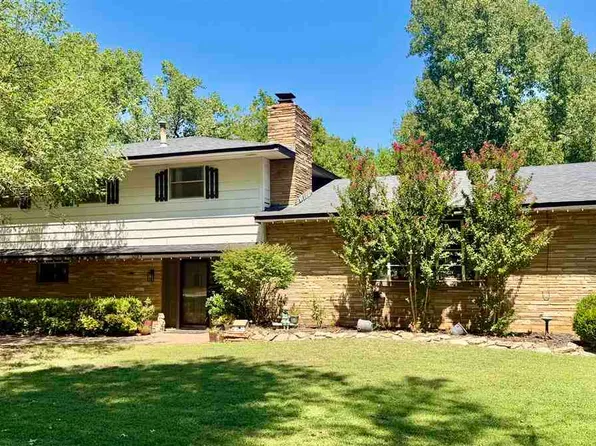 309 Wildwood Ln, Blackwell, OK 74631