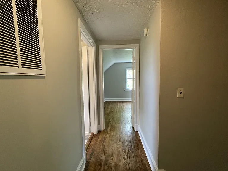 3873 S Amherst Hwy — Photo 14