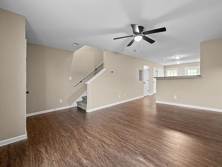 148 Center Pointe Dr — Photo 5