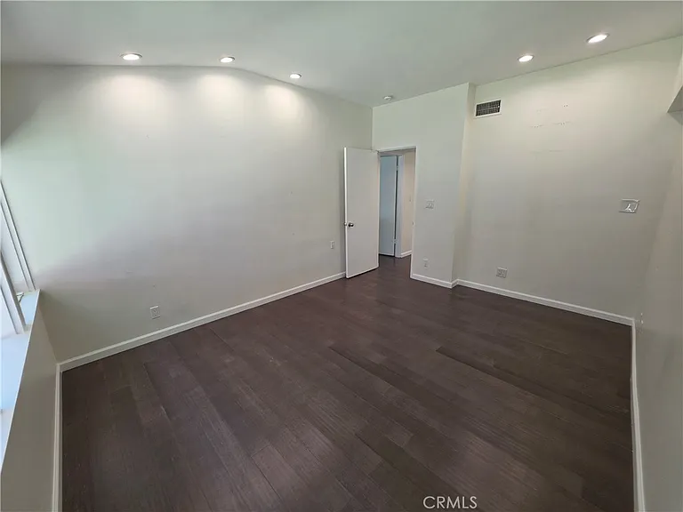 310 S Thurston Ave — Photo 35