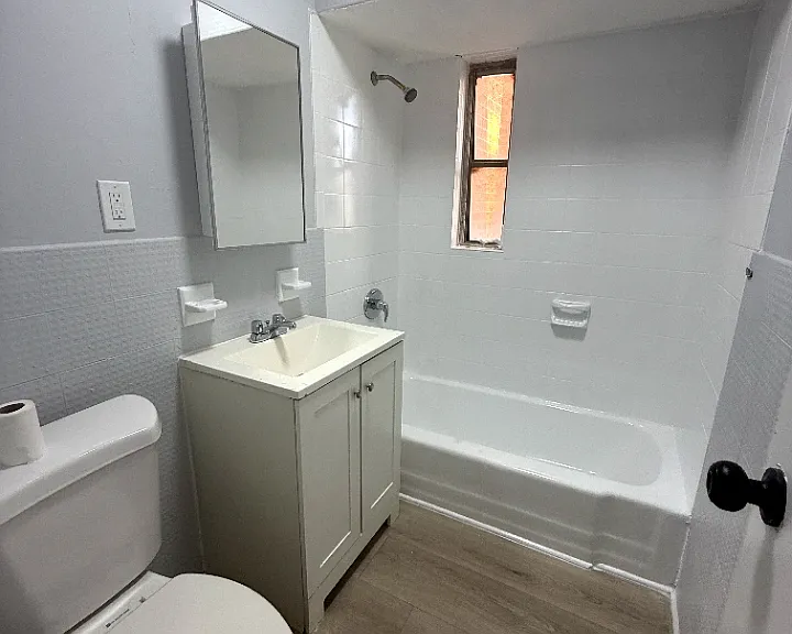 75 E Park St #11A — Photo 3