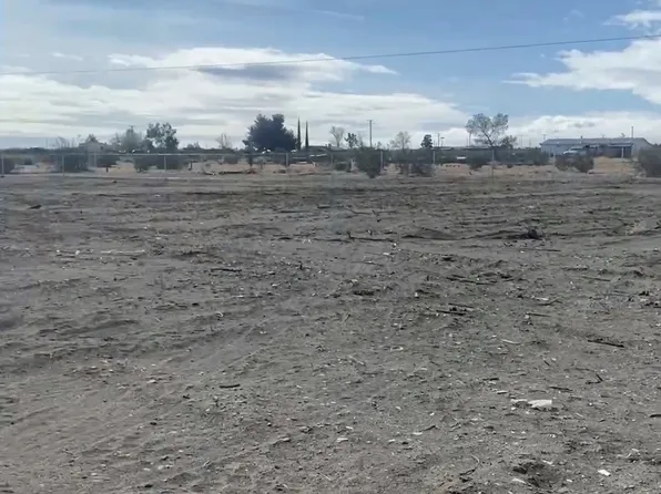 14821 Valle Vista Rd, Phelan, CA 92371