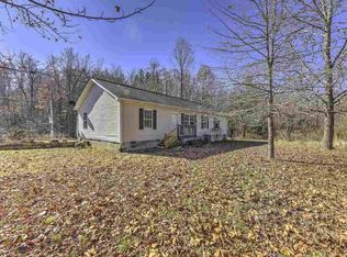 310 Pleasant Valley Ln, Oneida, TN 37841