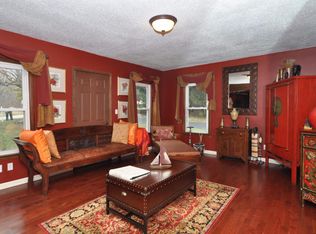 W207S8032 Hillendale Dr, Muskego, WI 53150