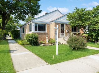 9346 Washington Ave, Brookfield, IL 60513