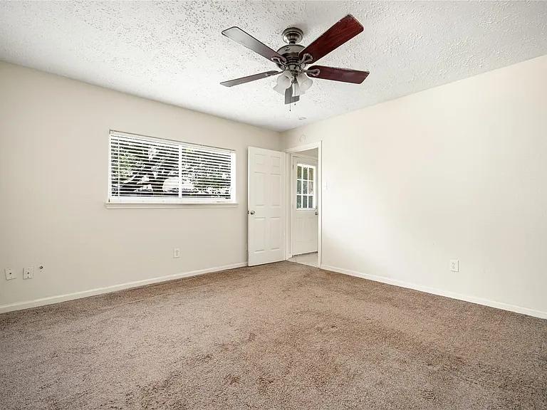 2603 Hollymist Dr — Photo 24