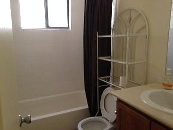 3rd image of 2563 Somerset Dr