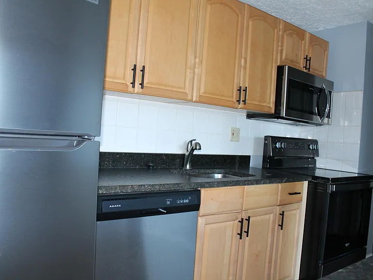 24325 Detroit Rd #202A — Photo 6